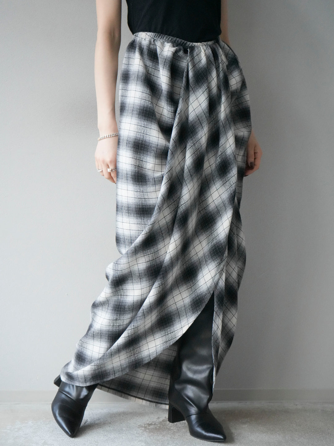 [予約]タックデザインチェックスカート/ホワイト×ブラック