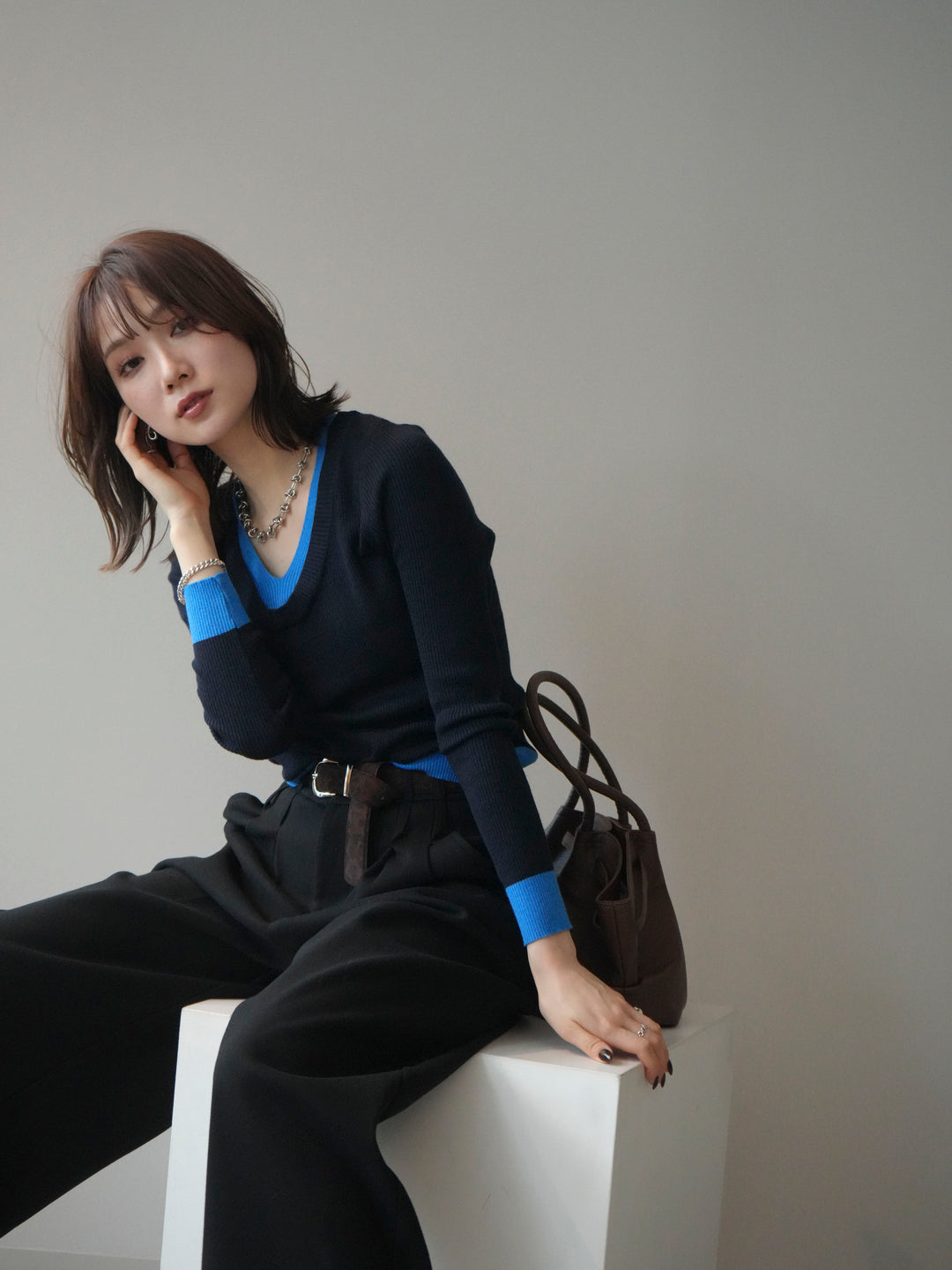 [SET]Uネック配色レイヤードリブニットトップス+アニマル柄ベルト付きウールタッチワイドパンツ(2set)