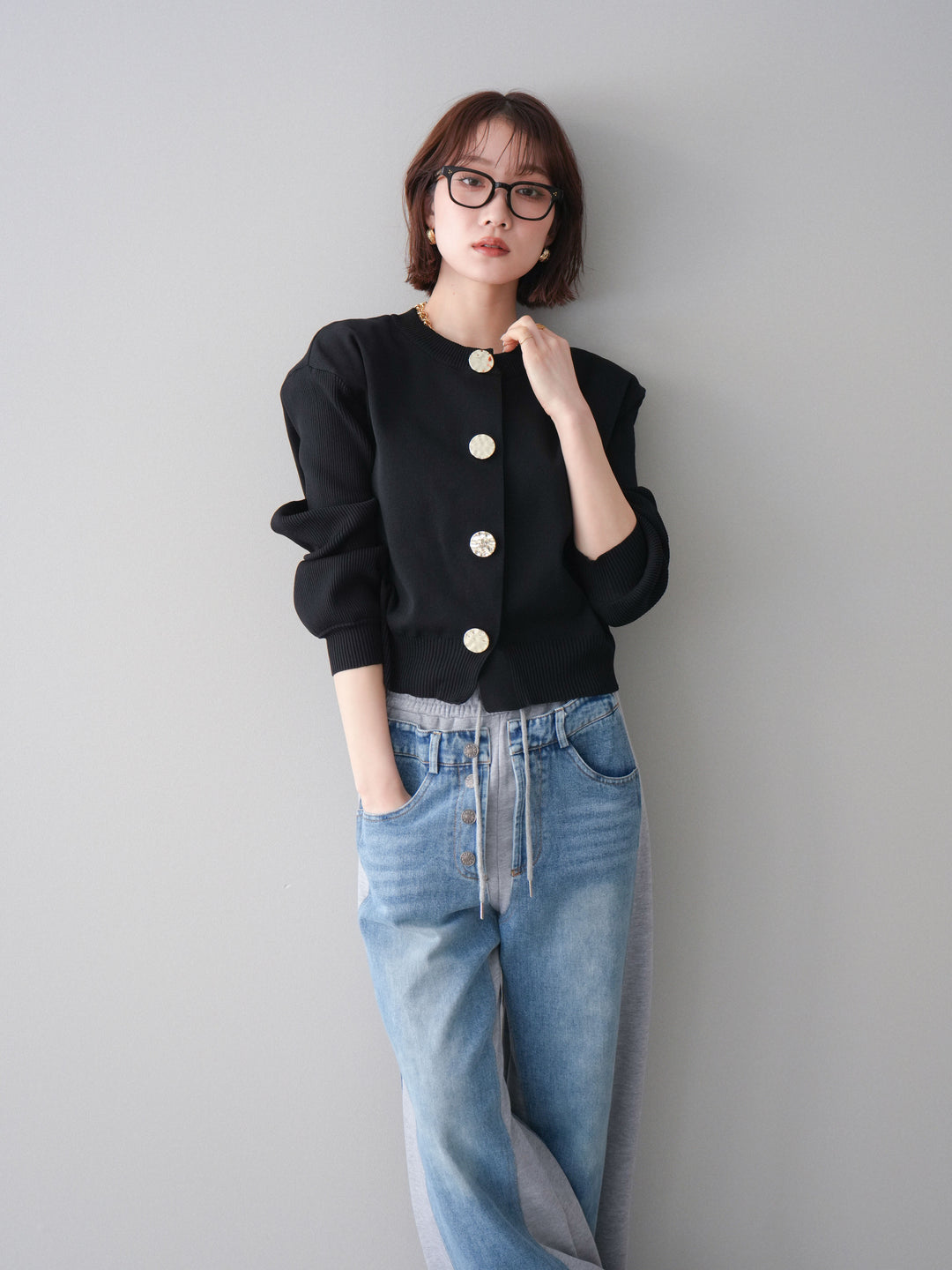 [SET]メタルボタンクルーネックニットカーディガン+デニム切替スウェットパンツ(2set)