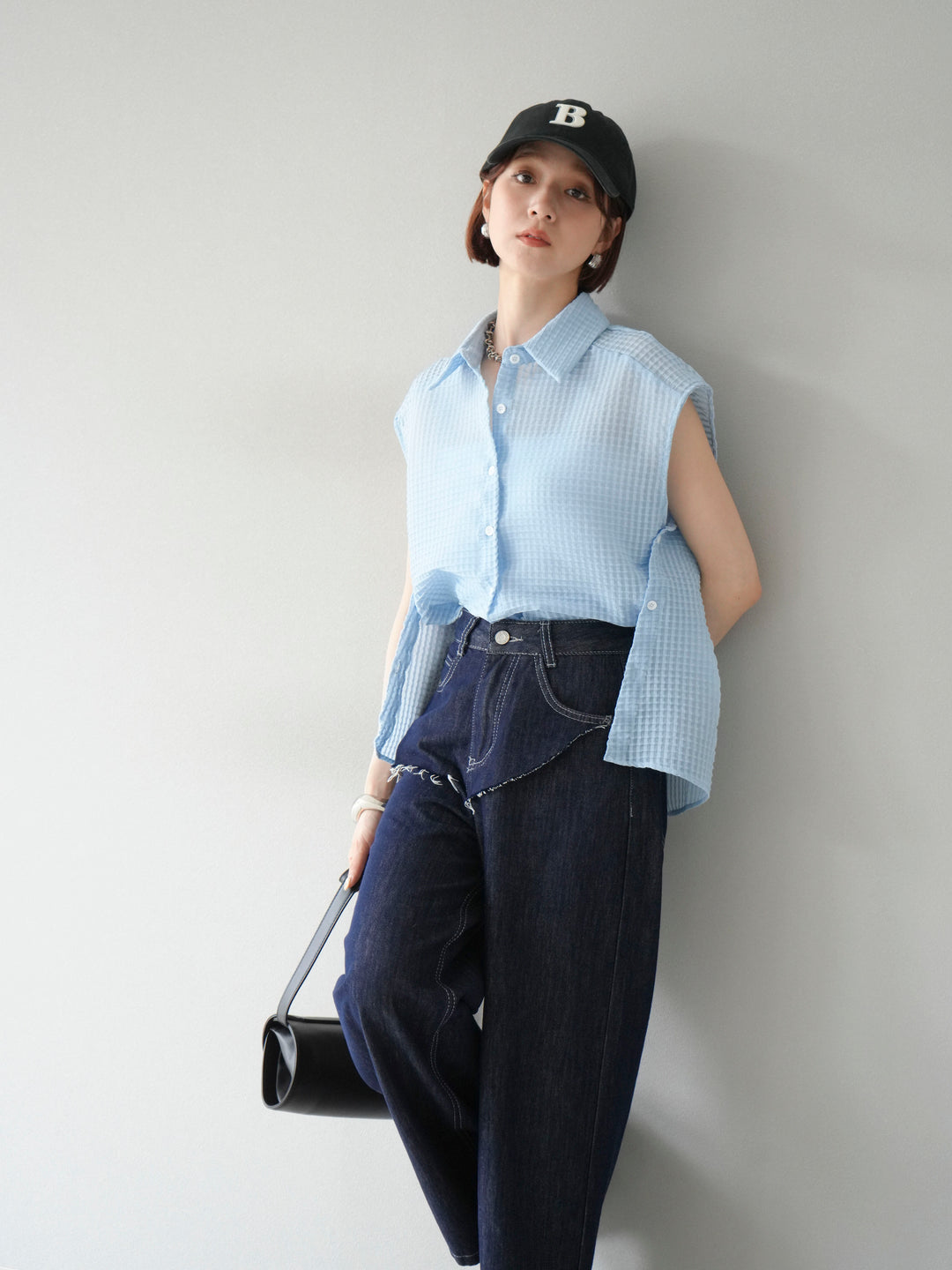 [SET] 透視格紋無袖襯衫 + 臀部設計牛仔褲（2 套）