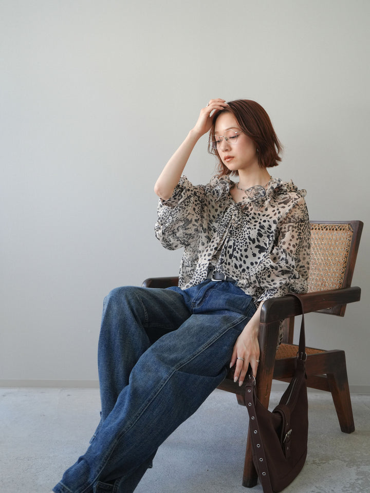 [予約]ラッフルネックシアーブラウス/leopard