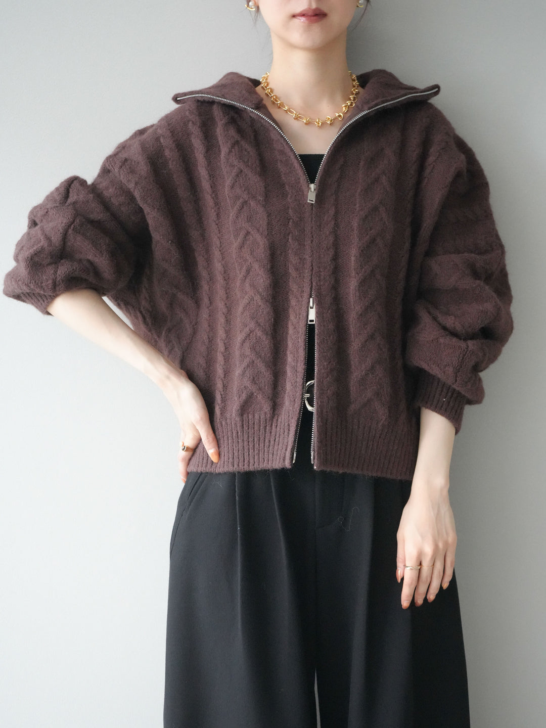 [SET]ケーブル編みハイネックZIPニットカーディガン+アニマル柄ベルト付きウールタッチワイドパンツ(2set)