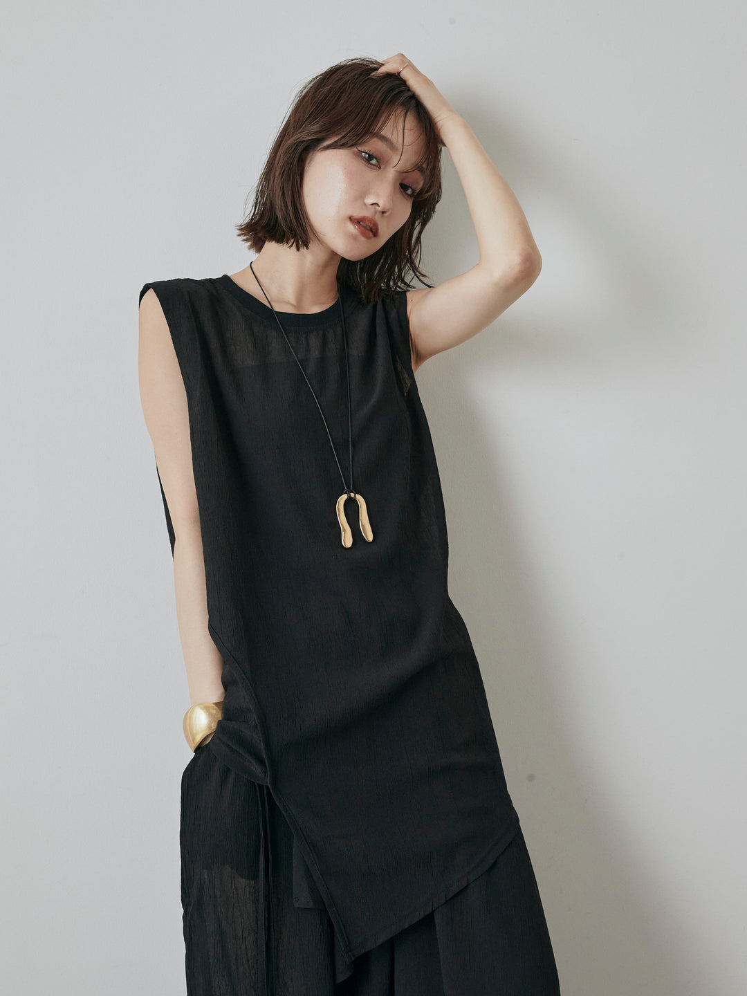 [予約]シアーワッシャーアシンメトリープルオーバー/ブラック