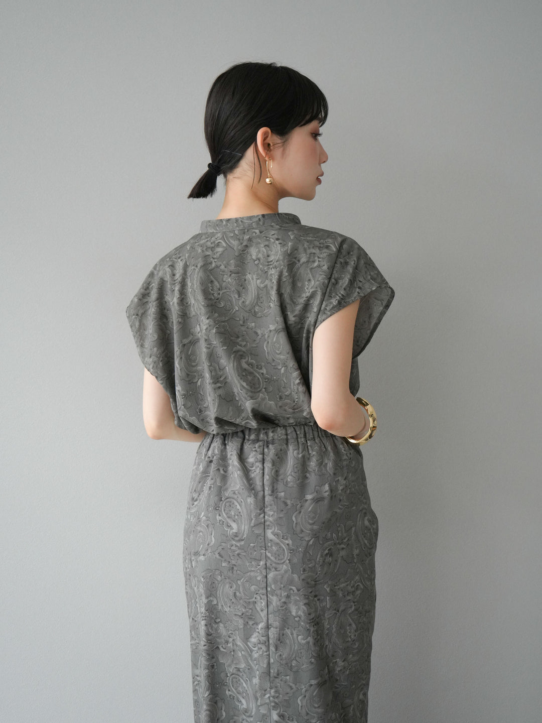 [SET]ペイズリープリントゴールドボタンブラウス+ペイズリープリントタックIラインスカート(2set)