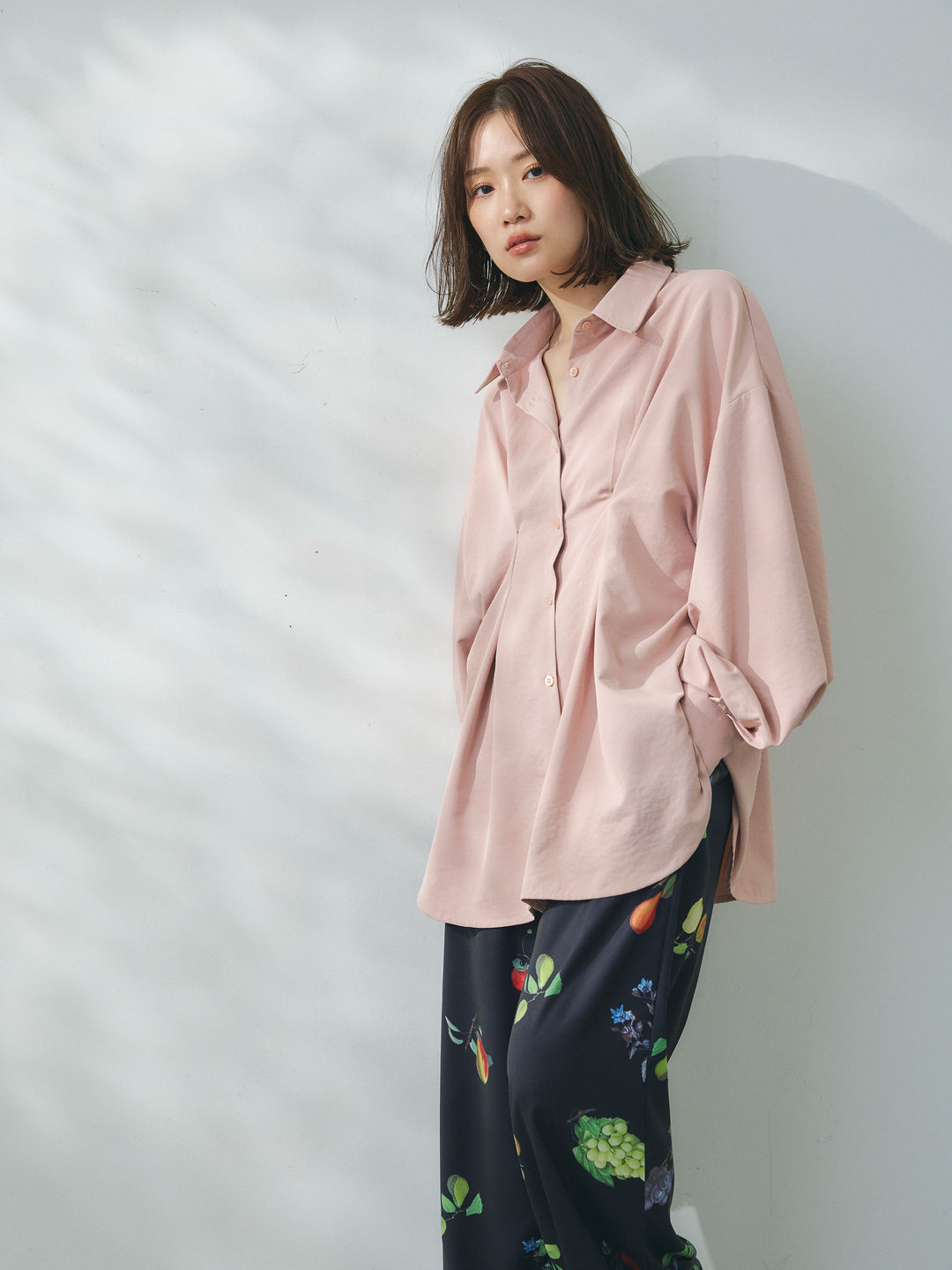 【Allure】[SET]合繊ウエストタックシャツ+ボタニカルプリントイージーパンツ(2set)