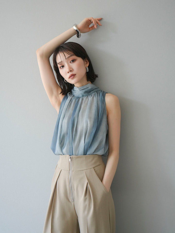 [予約]ニュアンスシアーホルターネックブラウス/グリーン