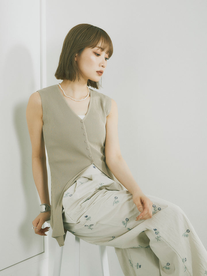 [予約]フロントスリットリブシェイプニットトップス/ベージュ