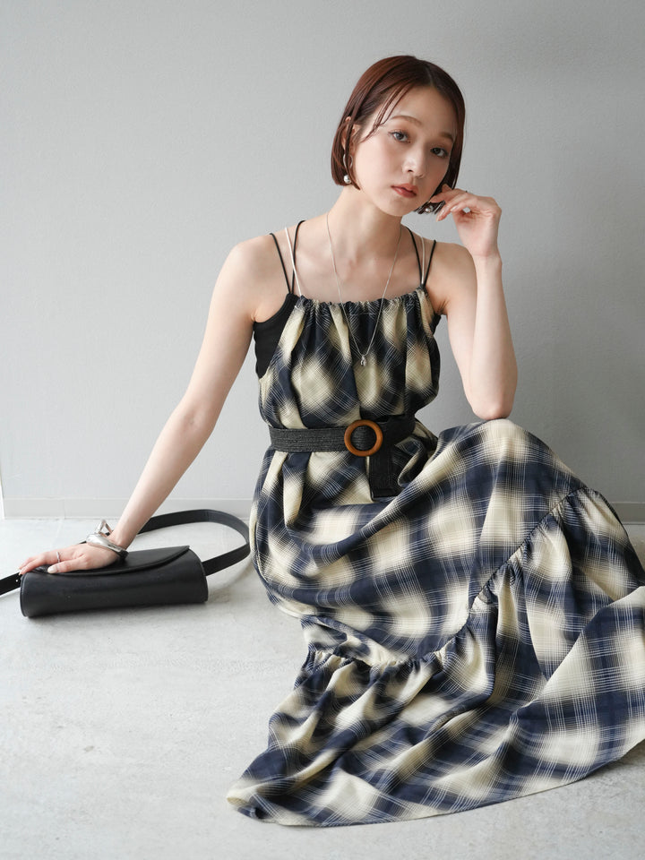 [SET] 繫腰帶格紋無袖連身裙 + 可選飾品套裝（2 套）