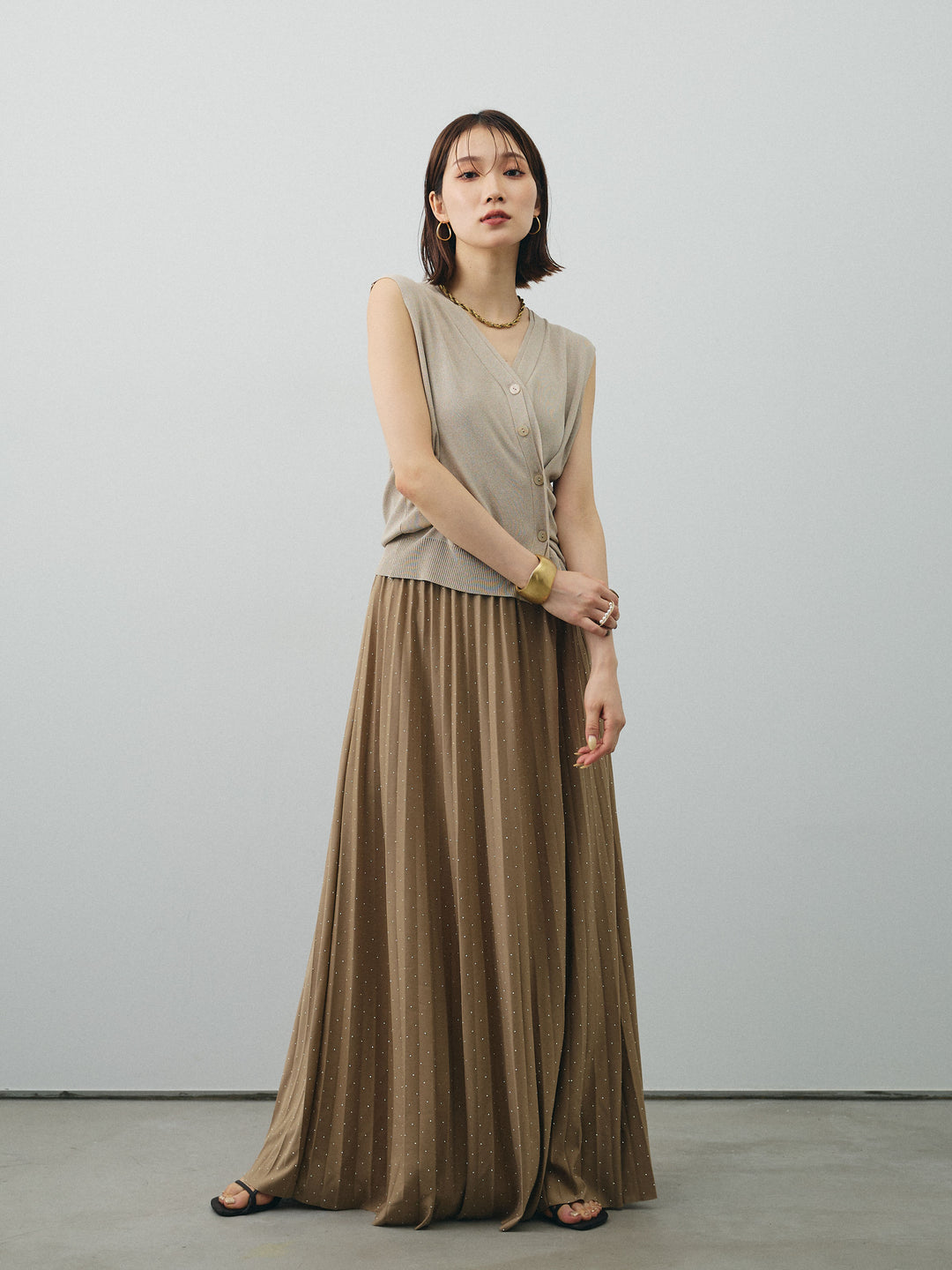 [SET] 清涼觸感2WAY設計針織背心+水鑽百褶裙（2件組）