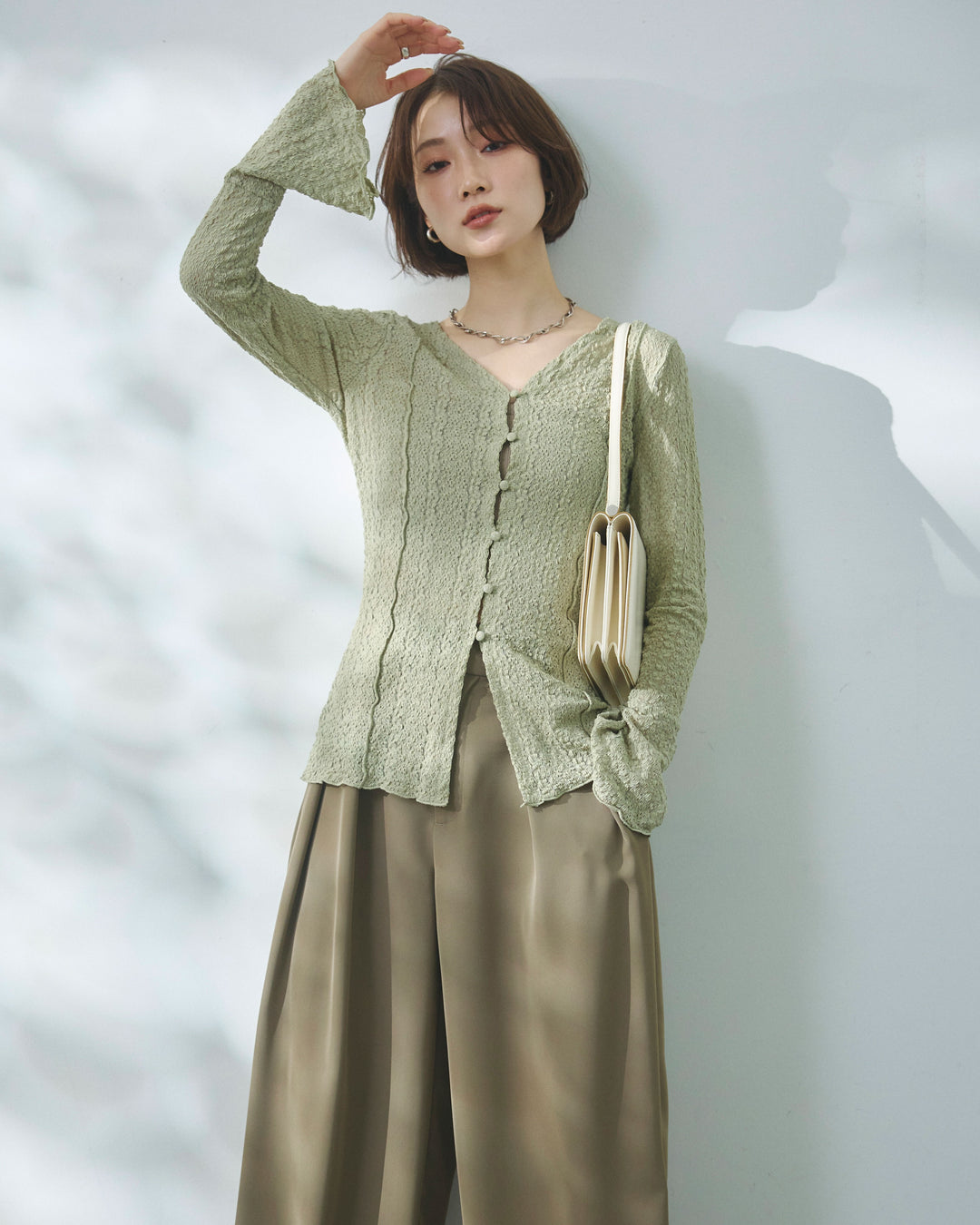 【Allure】[SET]ストレッチレースカーディガン+エステルツイルタックワイドパンツ(2set)