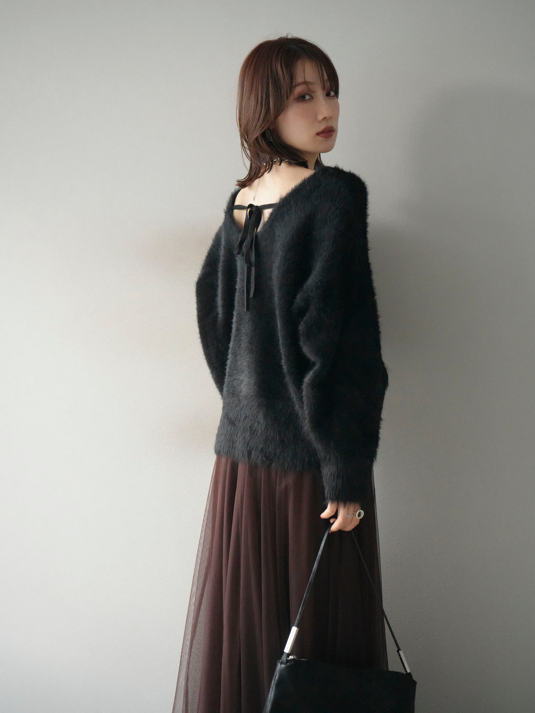 [予約]バックリボンVネックシャギーニットプルオーバー/black