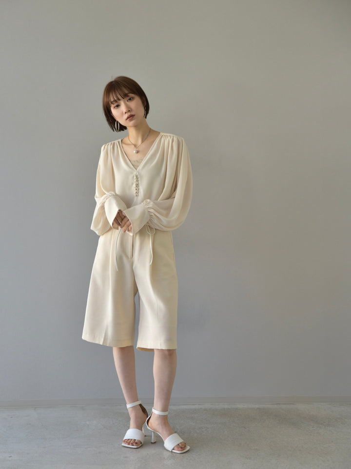 [Pre-order] TUCK CHIFFON BLOUSE/IVORY