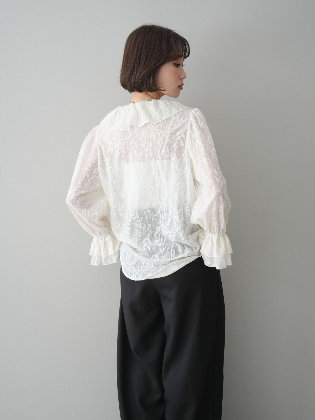 [予約]ラッフルレーススリットブラウス/ivory