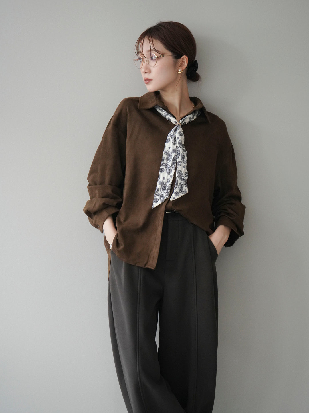 [予約]スカーフ付きスエードシャツ/brown