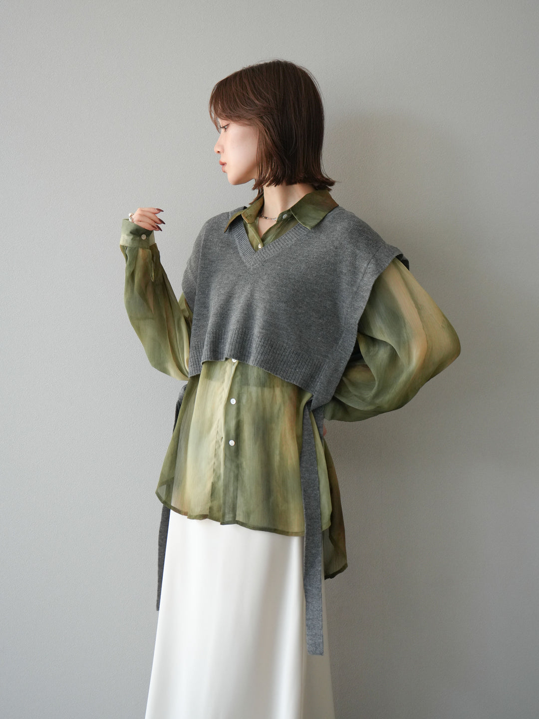 [予約]サイドリボンVネックショートニットベスト/チャコール