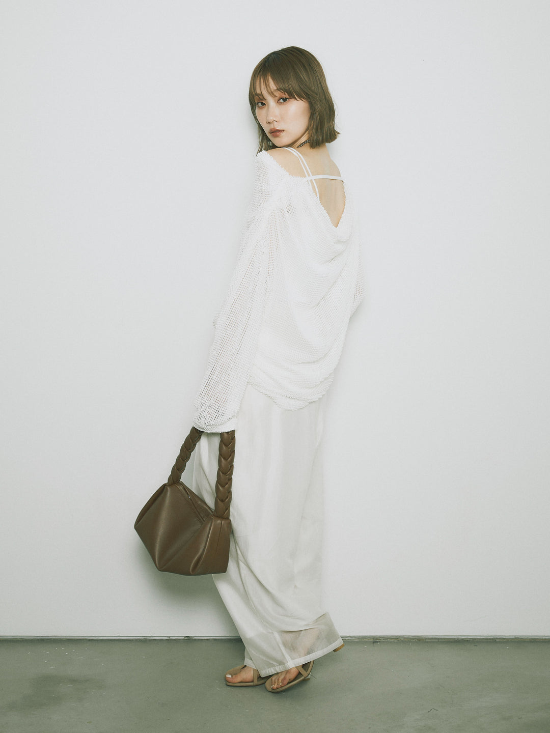 [SET] 後背垂墜網眼套頭衫 + 透明萊賽爾三折寬褲 (2 套)