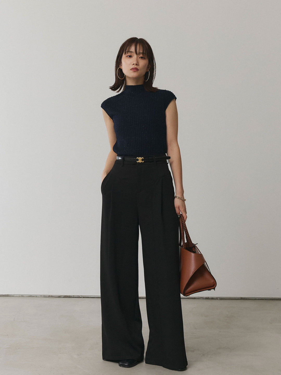 【Allure】[SET]ミックスヤーンデザインリブフレンチスリーブニット+デザインタックセンターシームアイドパンツ(2set)