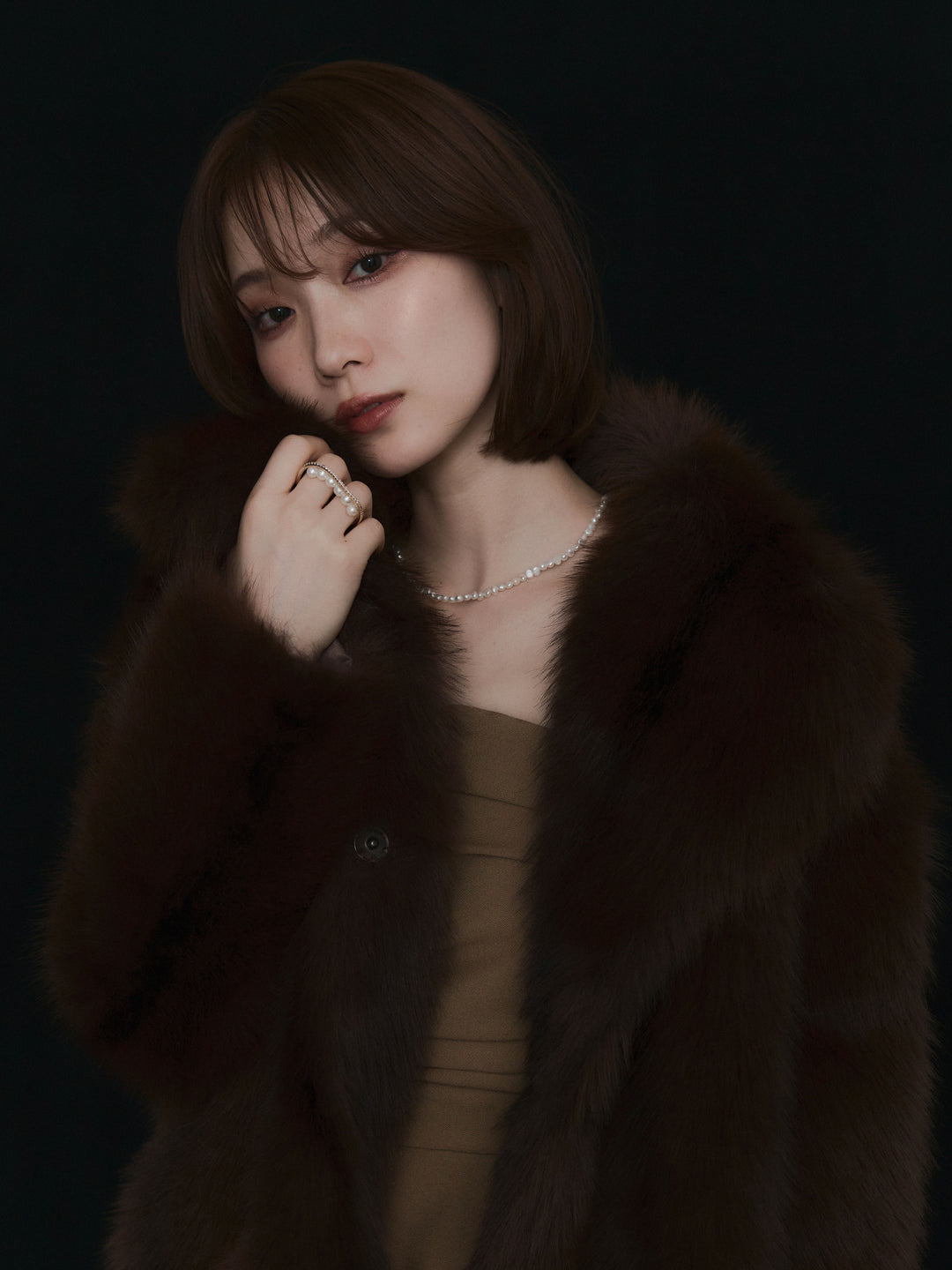 【Allure】[SET]ぺプラムベアトップス＆ワイドパンツSET UP+フェイクファービックカラージャケット(2set)