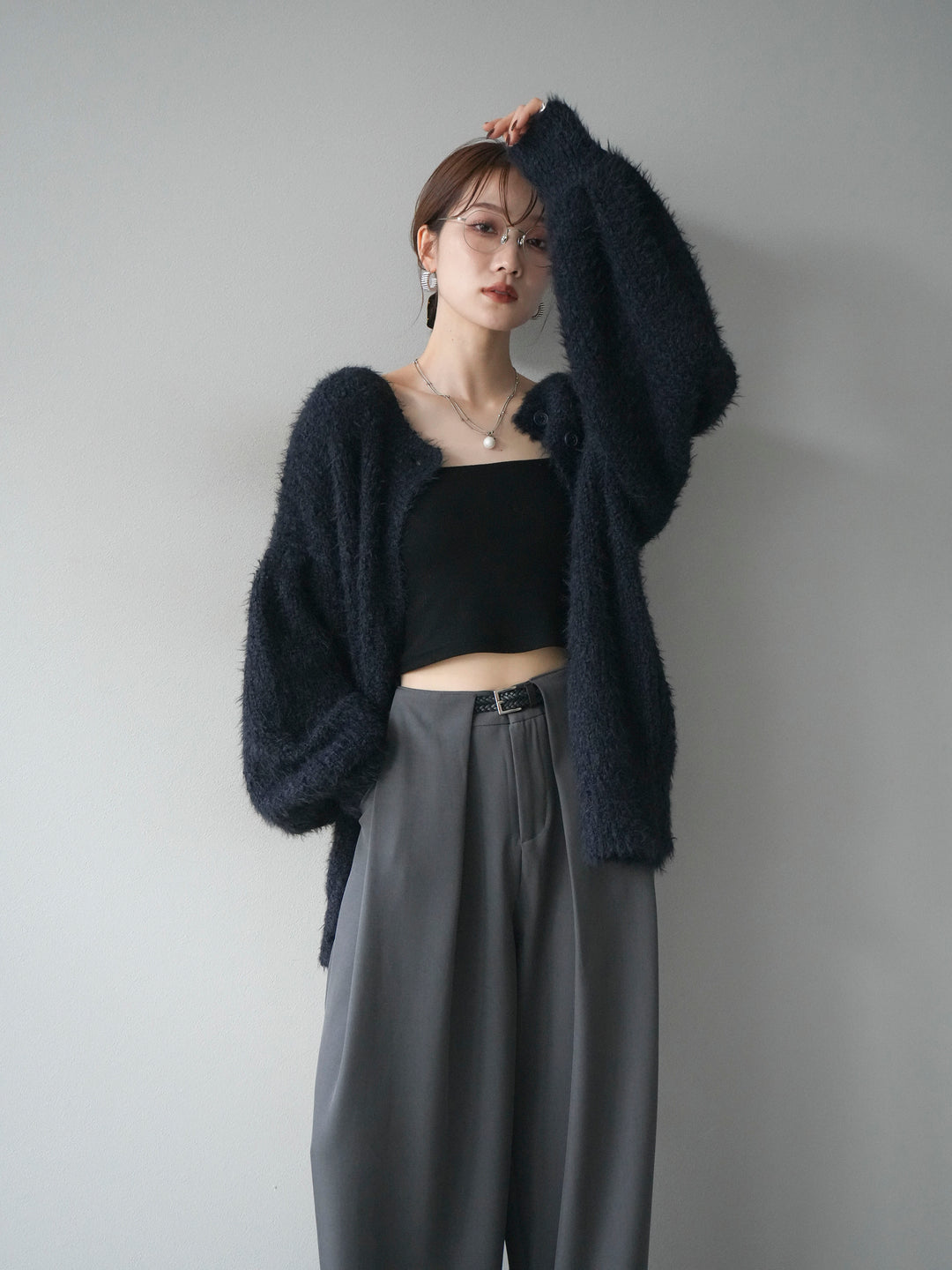 [預購] 圓領隨機毛絨開襟衫/藏青