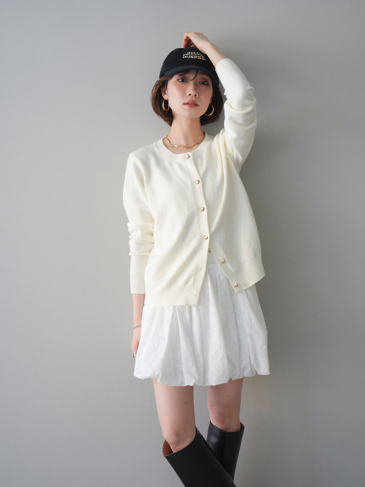 [予約]ハートボタンニットカーディガン/white