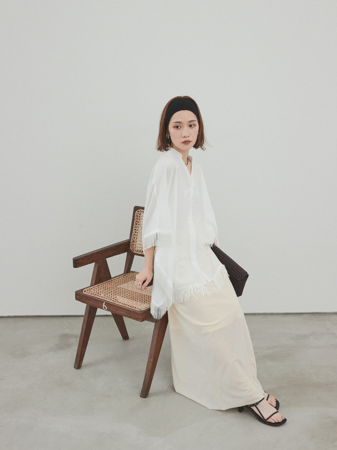 [SET] 方形流蘇斗篷襯衫 + 天鵝絨短裙 (2set)