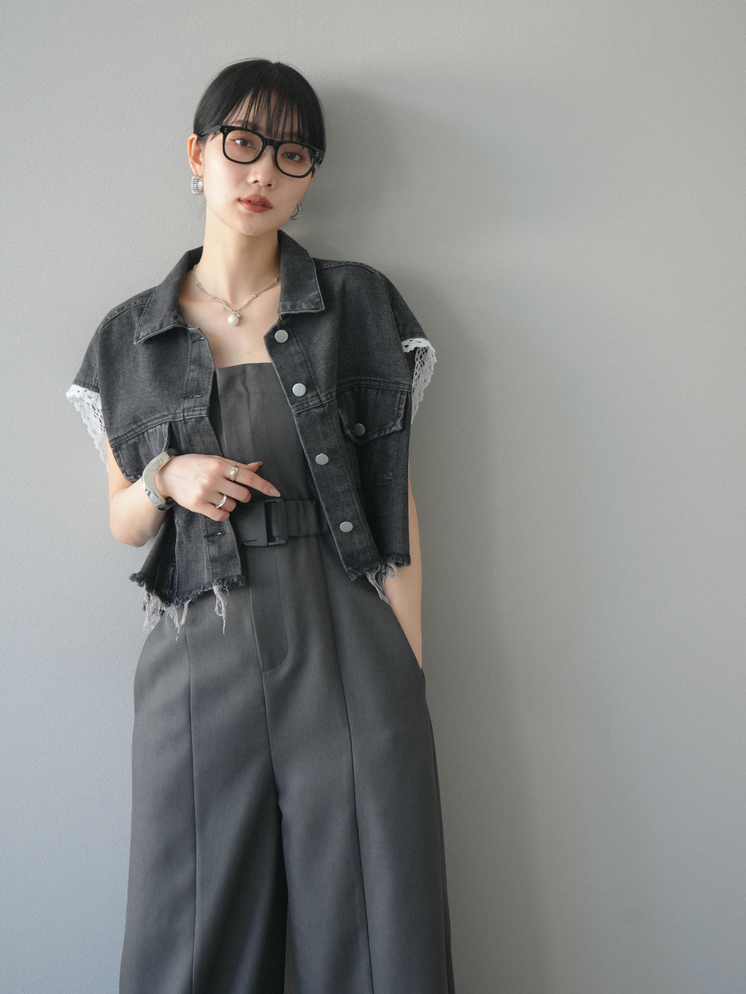 [予約]袖レースダメージデニムショートジャケット/ブラック