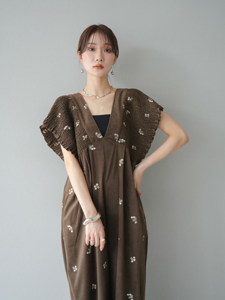 [予約]ベロアフラワー刺繍シャーリングサロペット/ブラウン