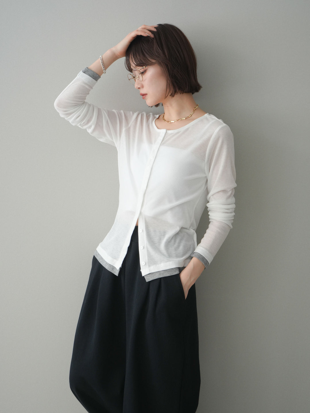[予約]シアーリブバイカラーカーディガン/white