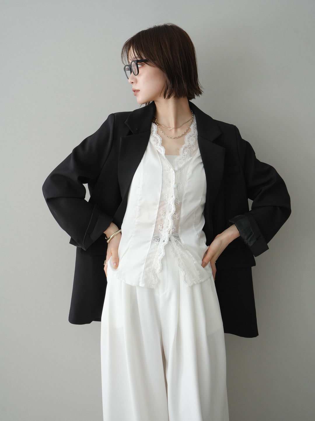 [SET]バックスリットデザインジャケット+ノースリサテンレースキャミソール(2set)