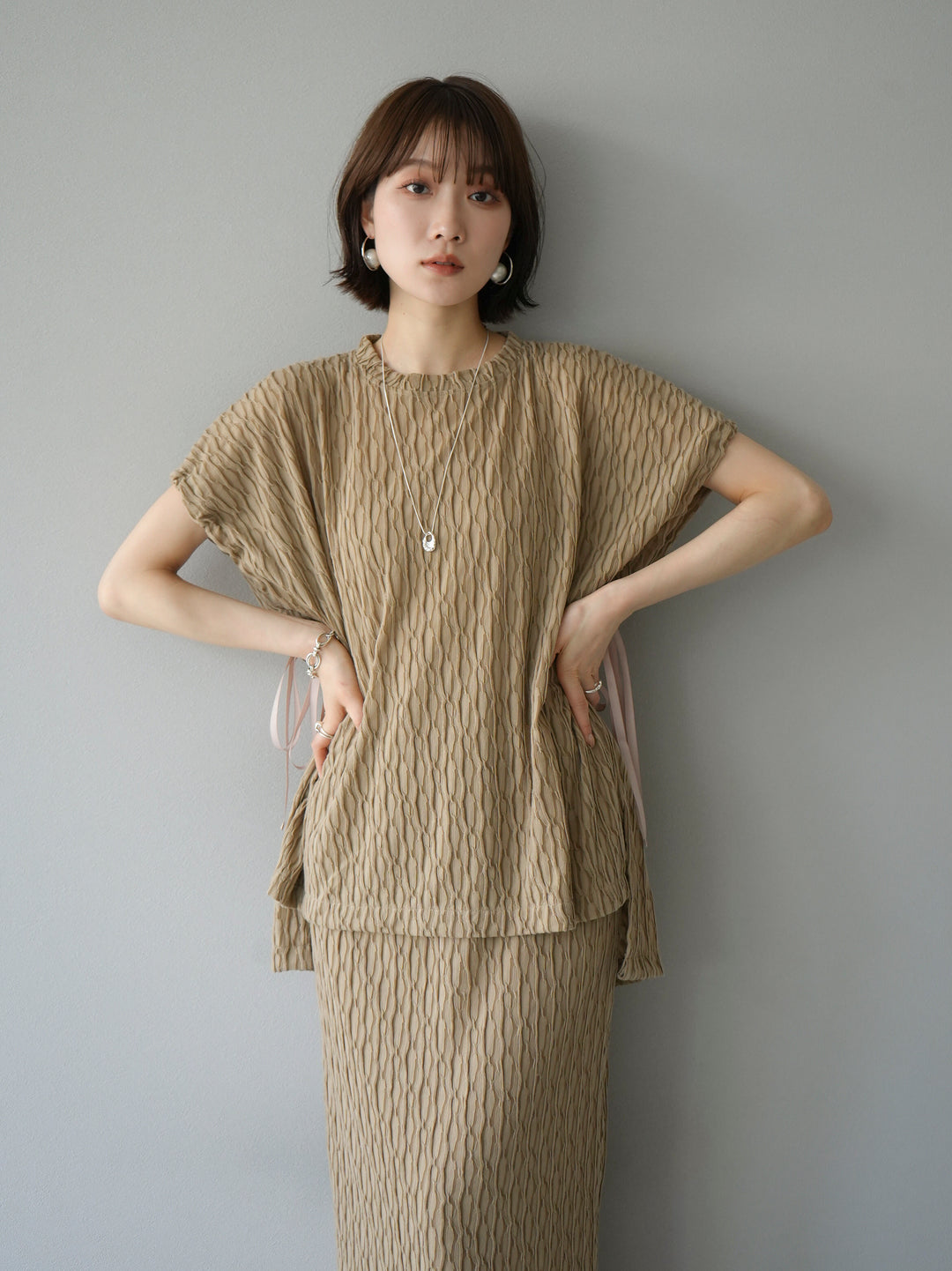 [Pre-order] Arm shirring sheer design mellow pullover/beige