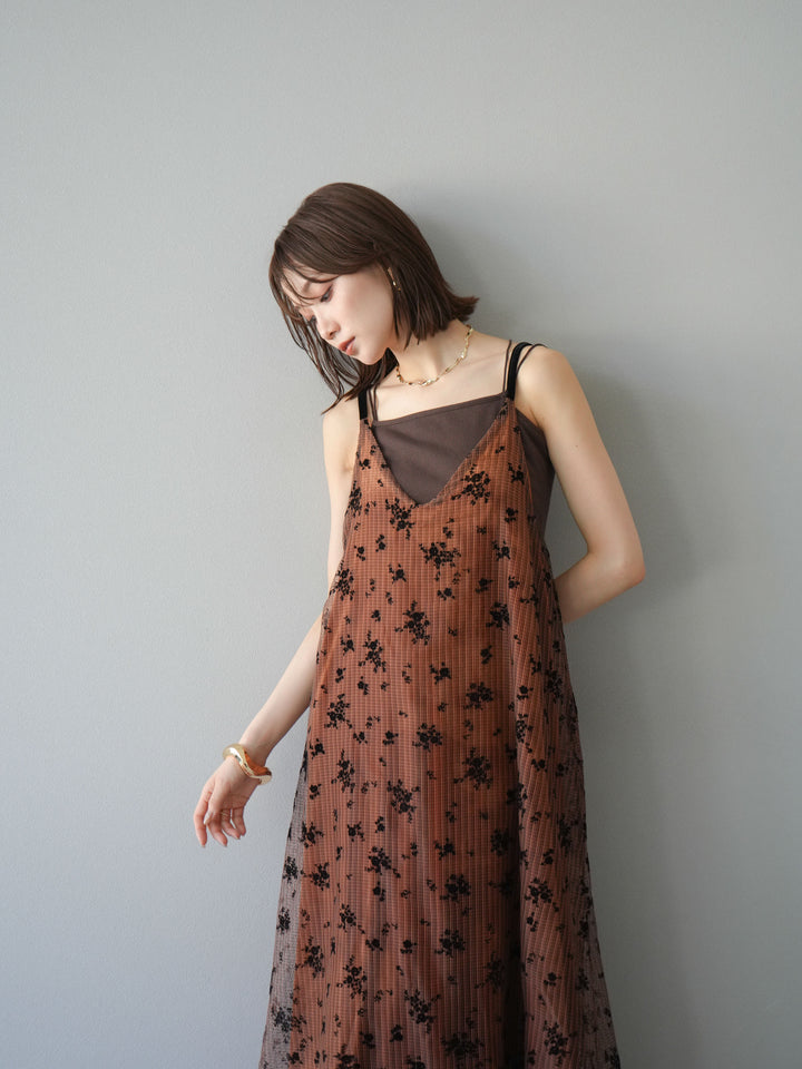 [SET]フロッキーチュールレイヤードベロアキャミワンピース+カップ付きバッククロスキャミソール(2set)