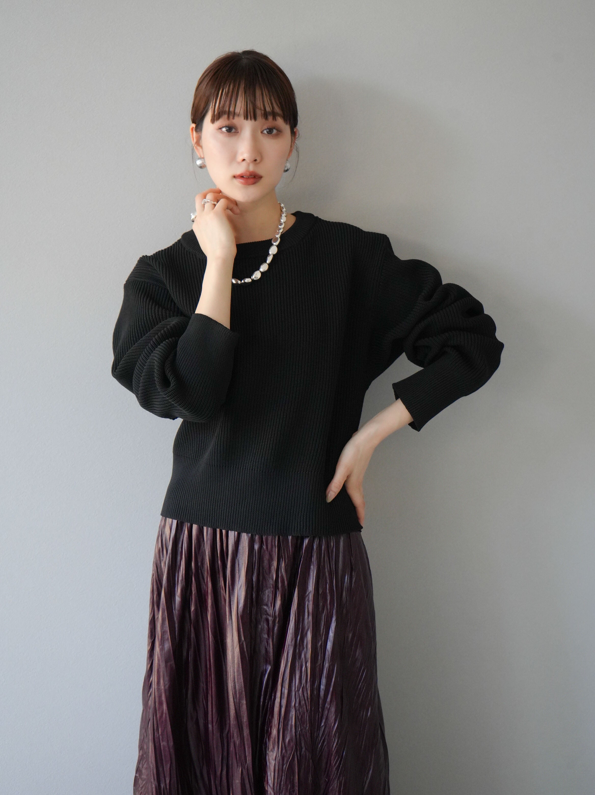 【ほぼ未使用✨】AP STUDIO ウール100% ふわふわニット　黒　秋冬活躍 AP STUDIO（エーピーストゥディオ）の「フォックスカシミヤVネックプル