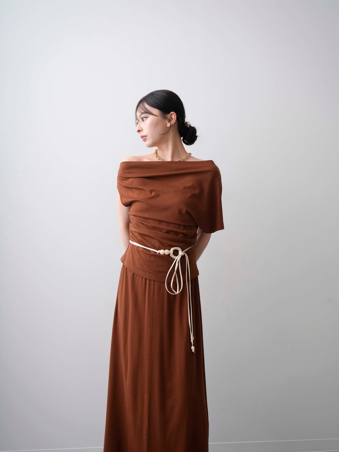 [SET]ベルト付アシメドレープカットソー＆スリットIラインスカートSET UP(2SET)