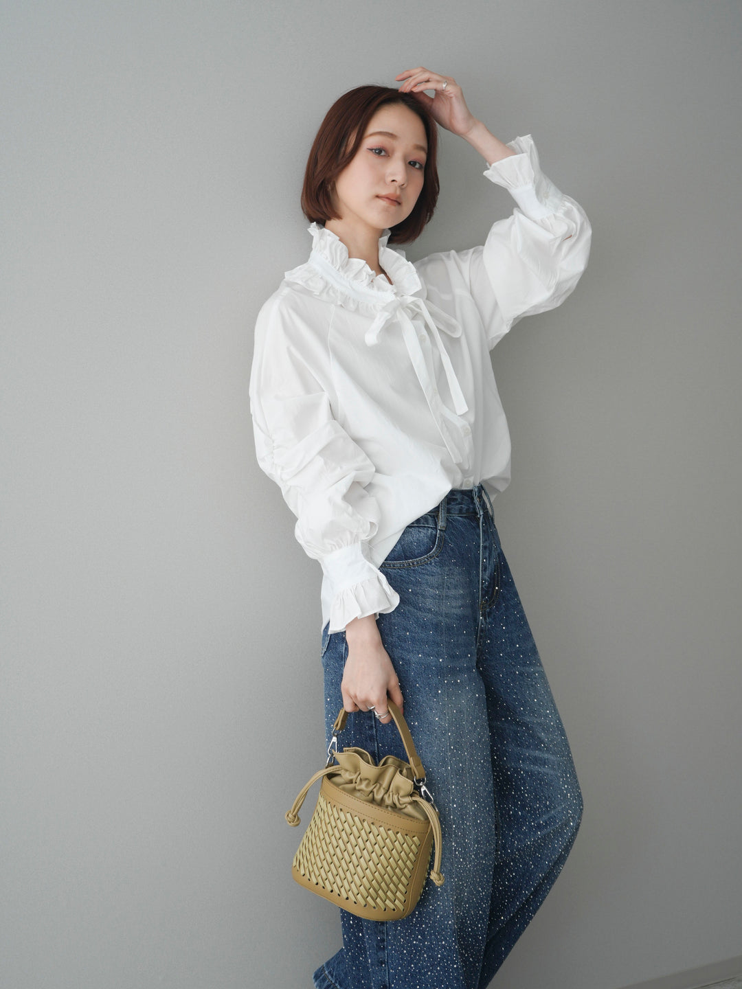 [予約]フリルネックギャザーブラウス/white