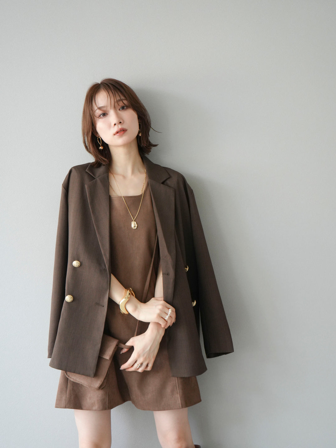 [SET]ゴールドボタンツイルダブルテーラードジャケット+ショルダーポーチ付スウェードミニワンピース(2set)