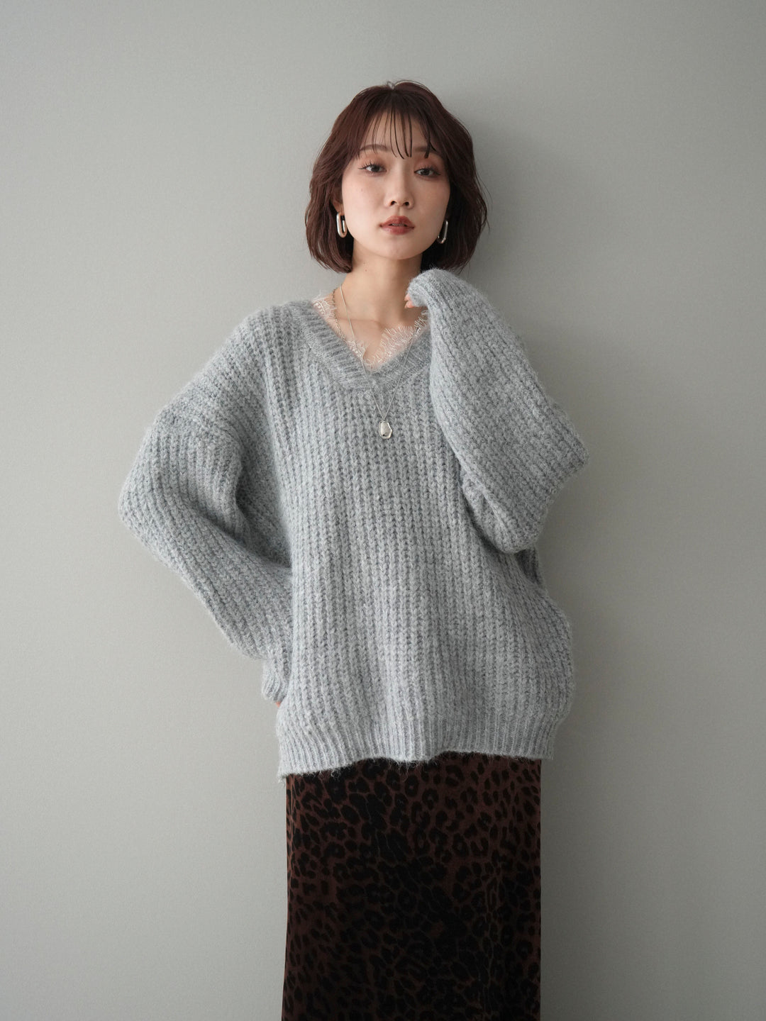 [SET]Vネックレースニットプルオーバー+レオパードベロアナロースカート(2set)