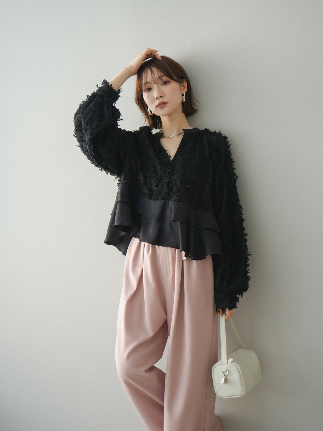 [SET]ジャガードぺプラムフリルブラウス+選べるアクセセット(2set)