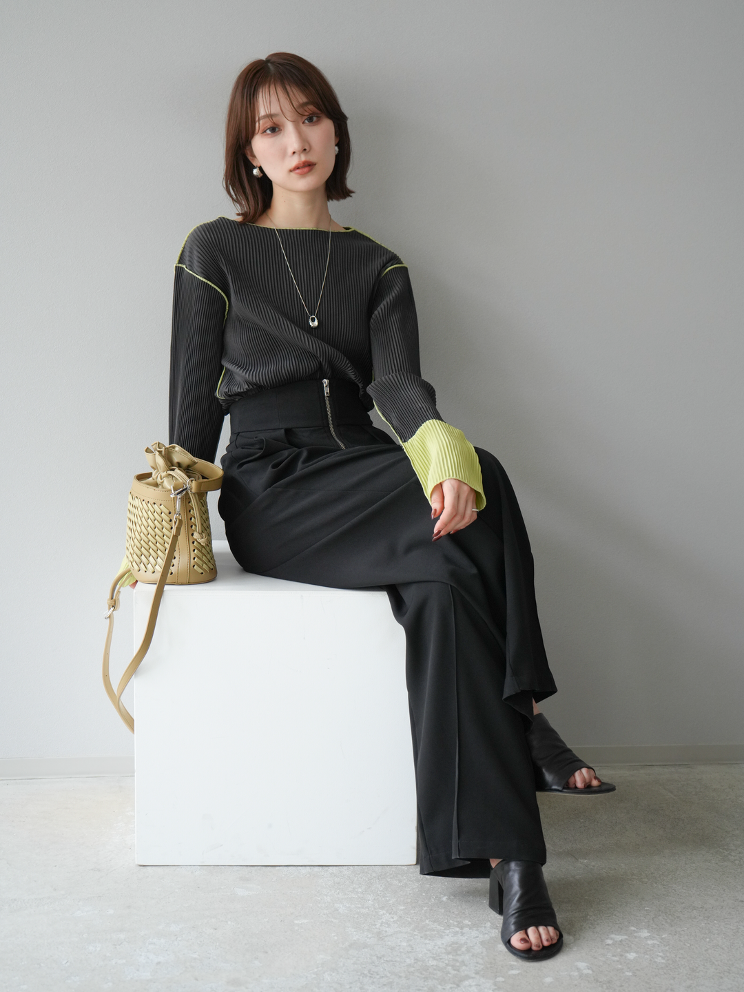 [予約]バイカラープリーツトップス/チャコール