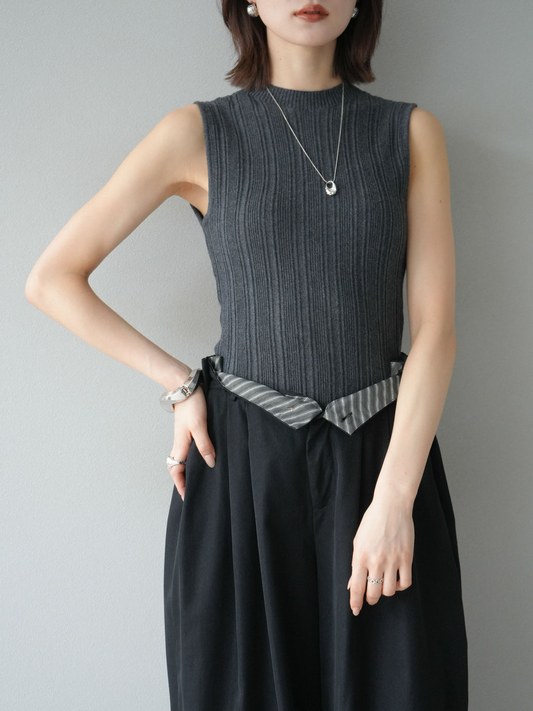 [予約]スリーブレスランダムリブニットトップス/グレー