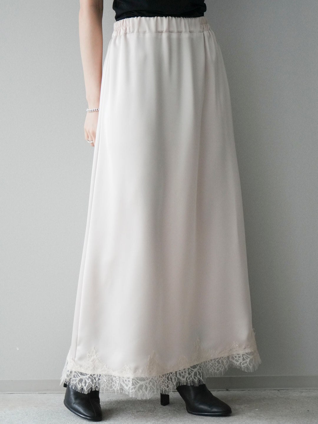 [予約]裾レースサテンナロースカート/ecru