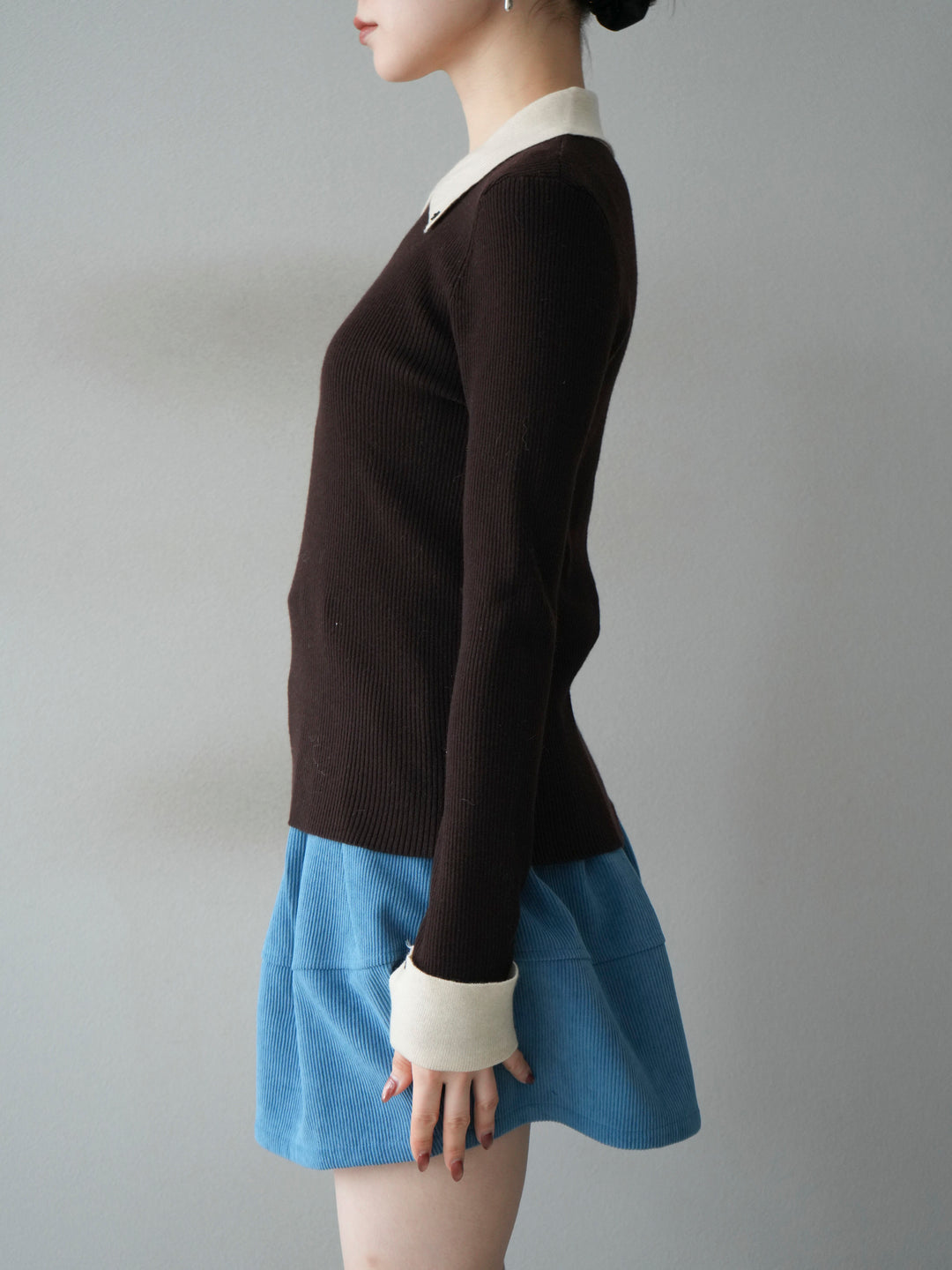 [予約]ニットカフス襟付き配色リブニットトップス/brown