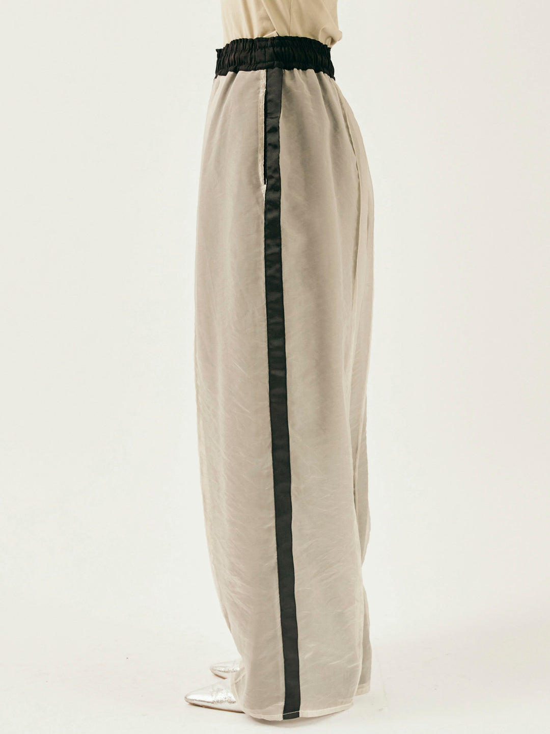 [予約]オーガンジーレイヤードサイドラインパンツ/グレージュ