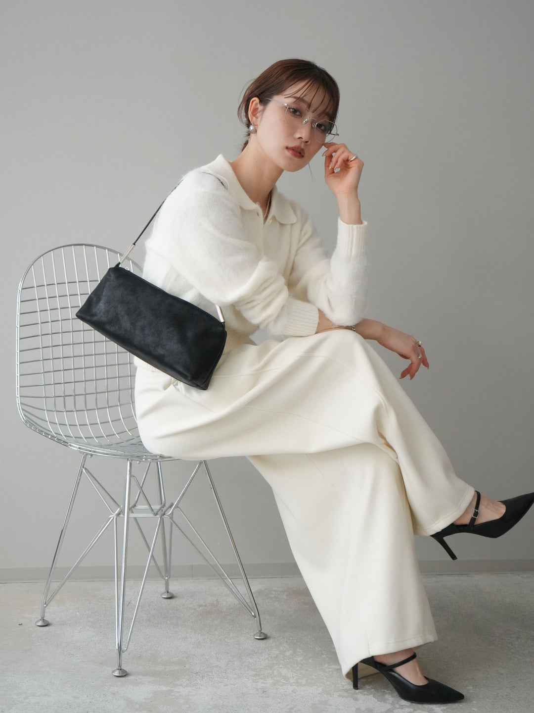 [予約]モヘア衿付きボタンプルオーバー/off