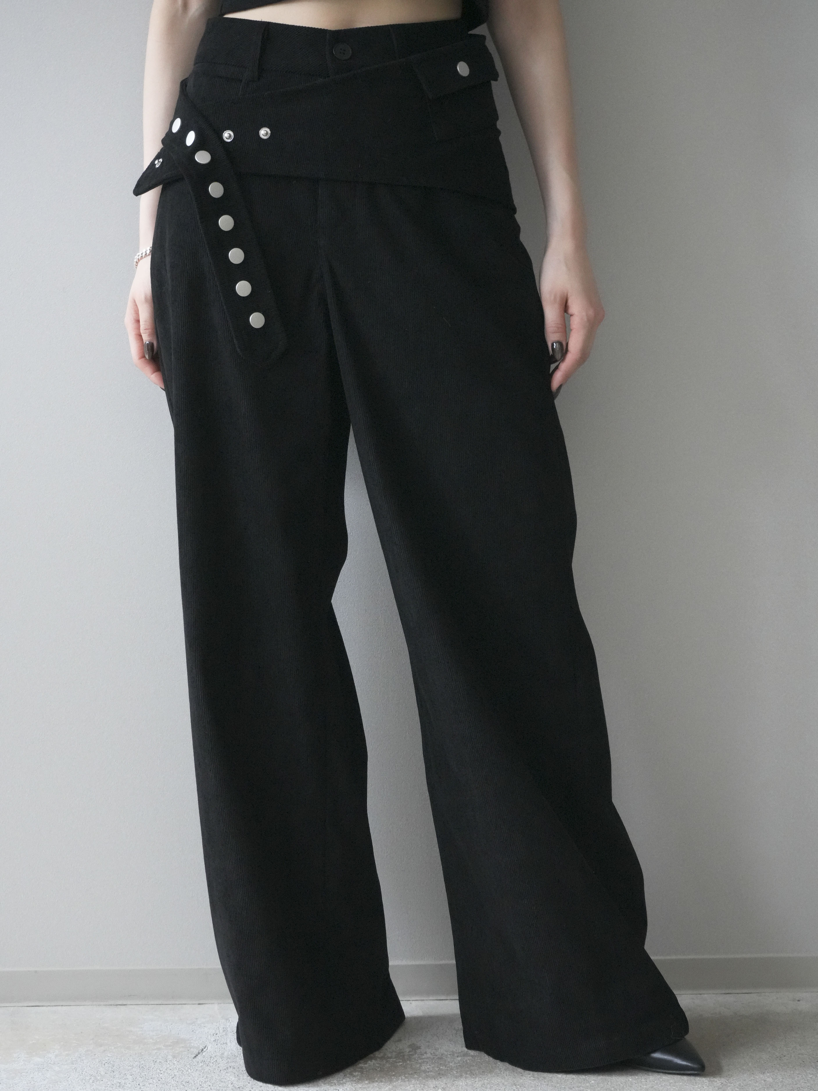 予約]コーデュロイ巻きベルト付きパンツ/black – Lumier