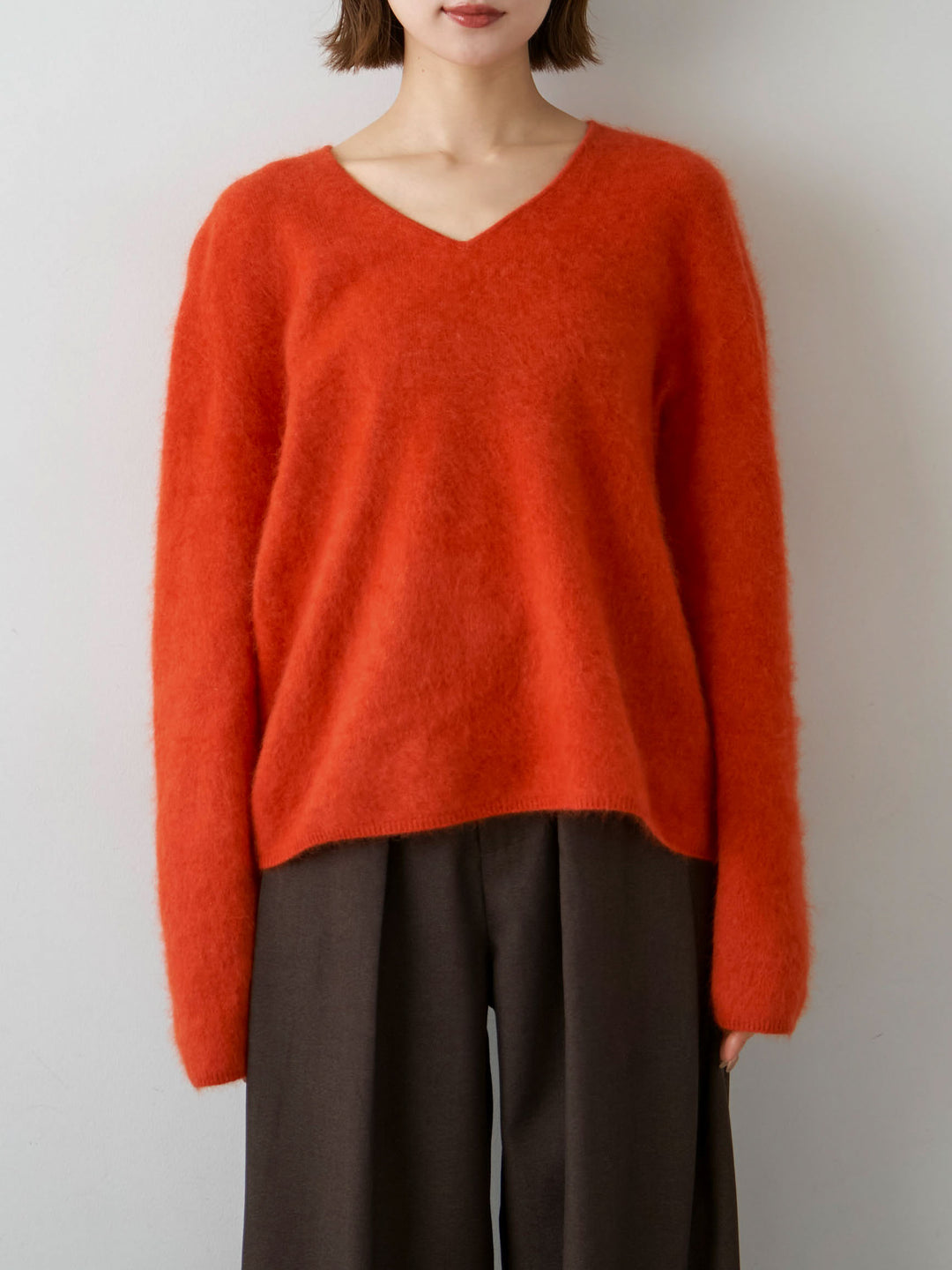[予約]カシミア混フェザータッチVネックニットトップス/orange