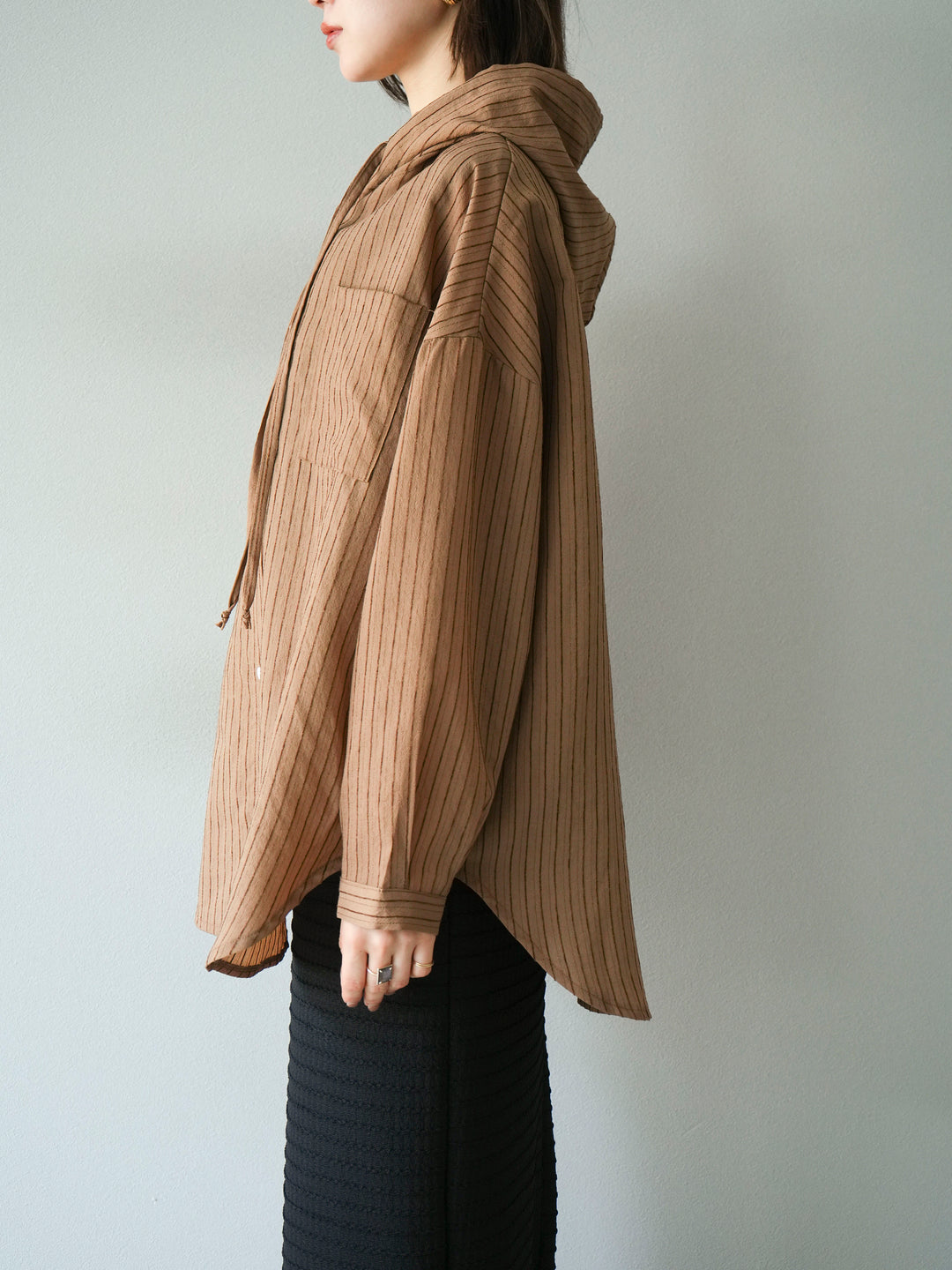 [予約]ワッシャーストライプフーディーシャツ/ブラウン