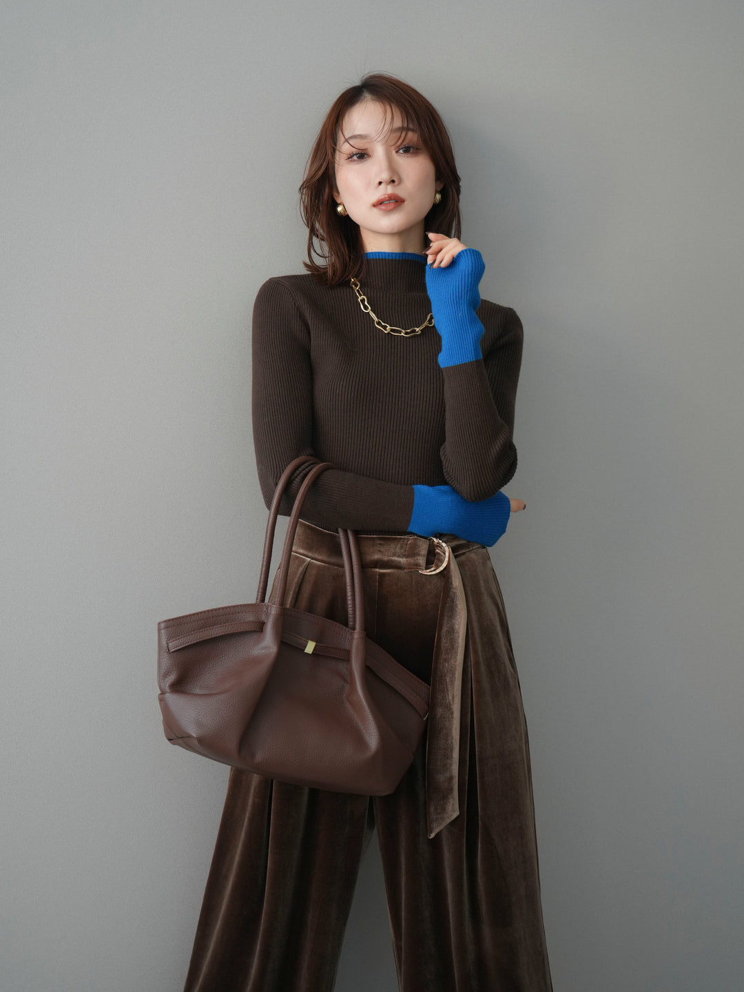 [予約]袖ボタンハイネック配色リブニットトップス/brown