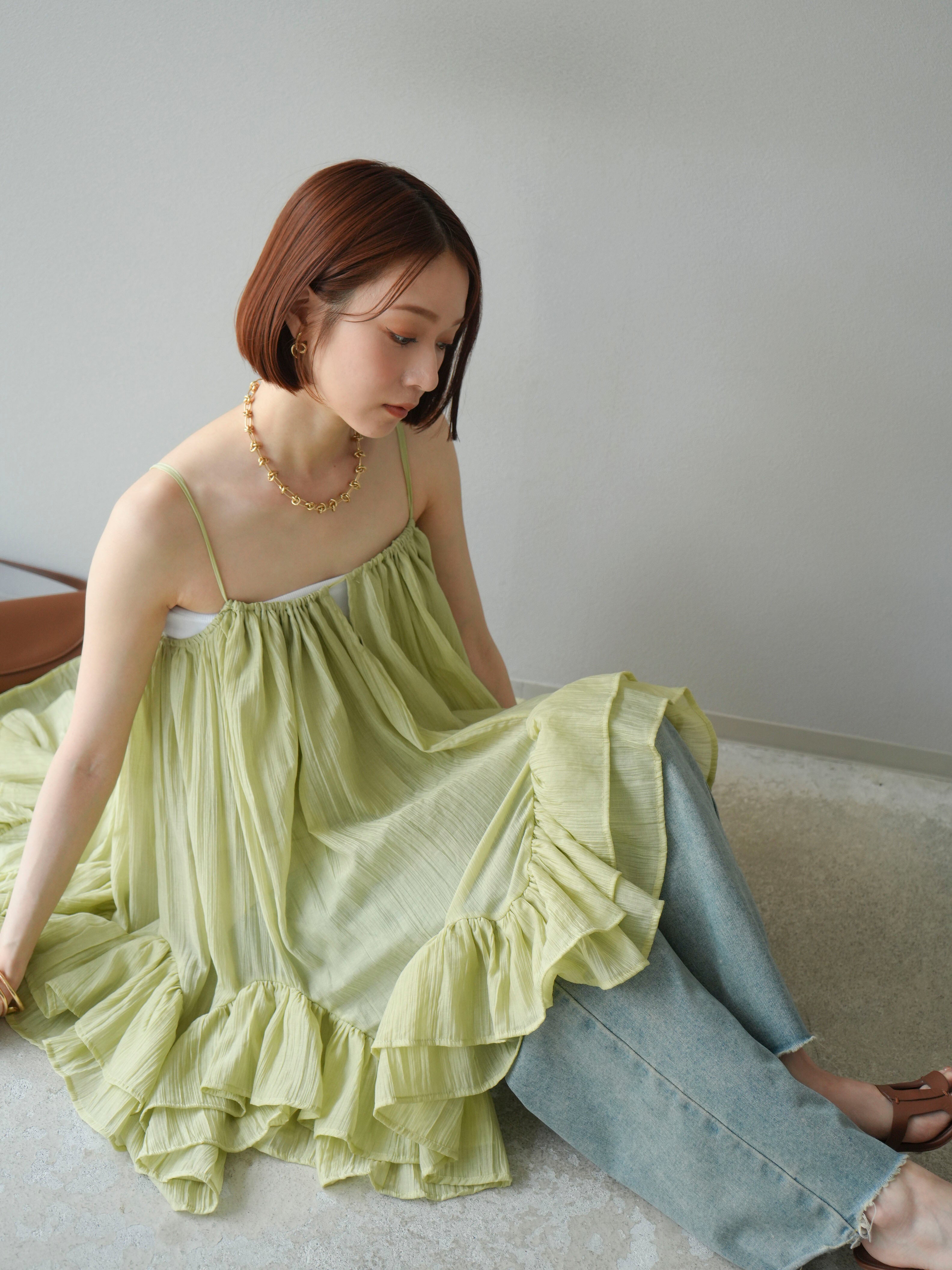 予約]ボリュームフリルキャミソールブラウス/グリーン – Lumier