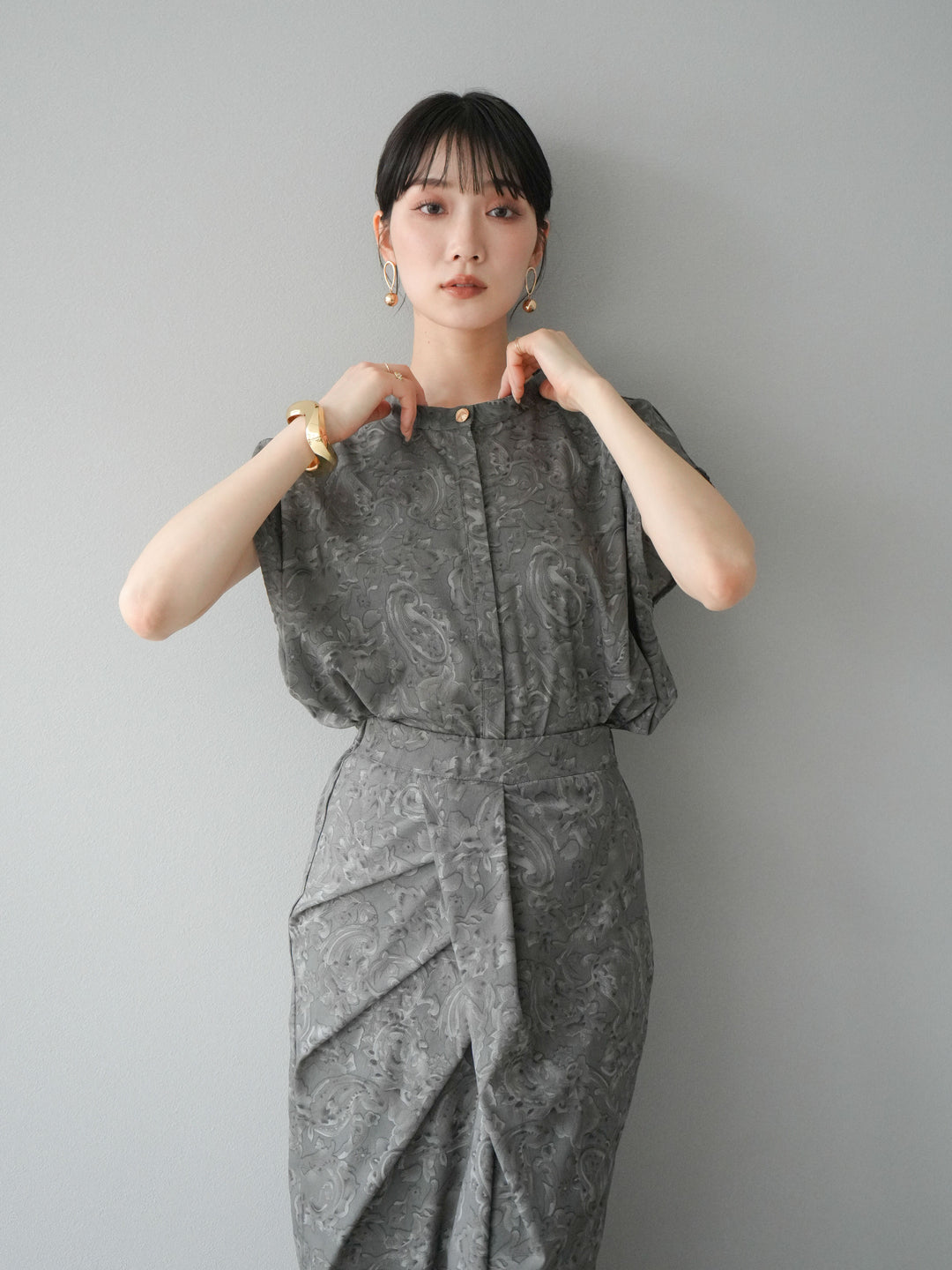 [SET]ペイズリープリントゴールドボタンブラウス+ペイズリープリントタックIラインスカート(2set)