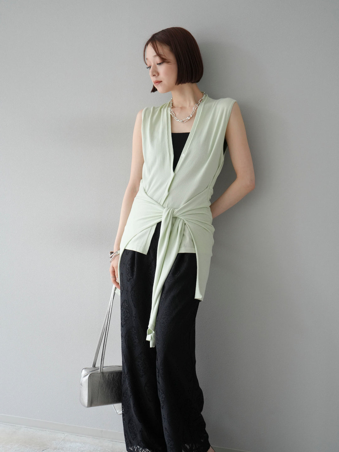 [SET]腰巻きデザインノースリーブニットカーディガン+選べるアクセセット(2set)